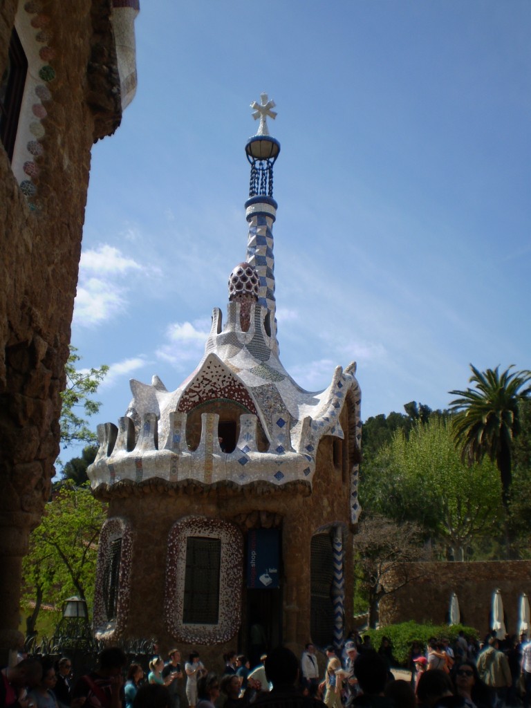 what's Parc Guell look like