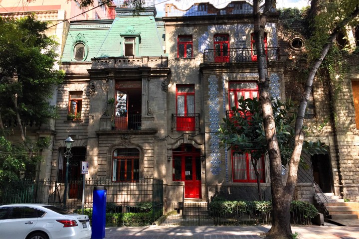 beautiful historic architecture in Mexico City