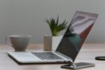 Essential Tech Gadgets and Accessories That Will Keep You Connected