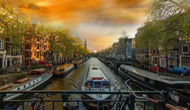 Amsterdam Captions